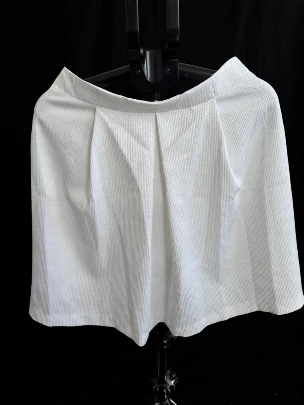 Worthington White Textured A-Line Skirt Size 8